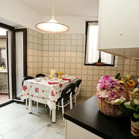 Apartment Casa Centro Storico Desenzano del Garda