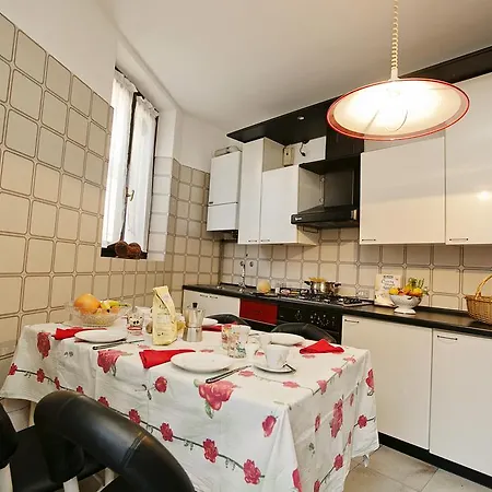 Casa Centro Storico Apartment Desenzano del Garda